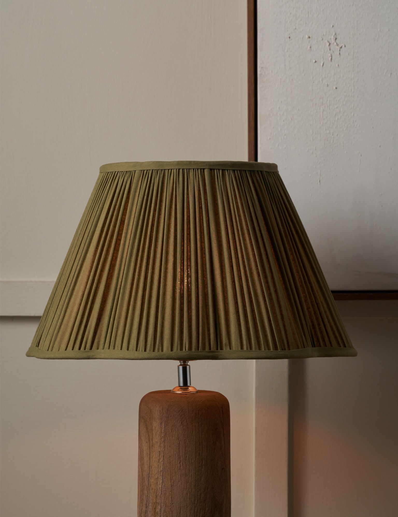 Shelly Wooden Lamp